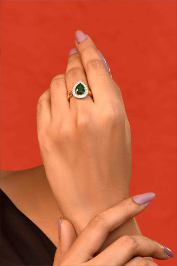 UNIHLC Regal Drop Ring