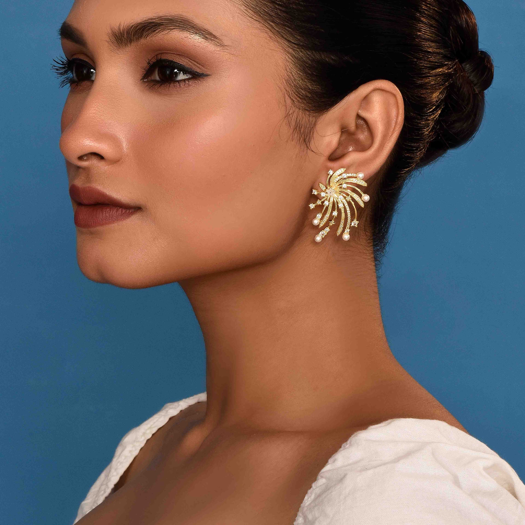 UNIHLC Celestial Starburst Earrings