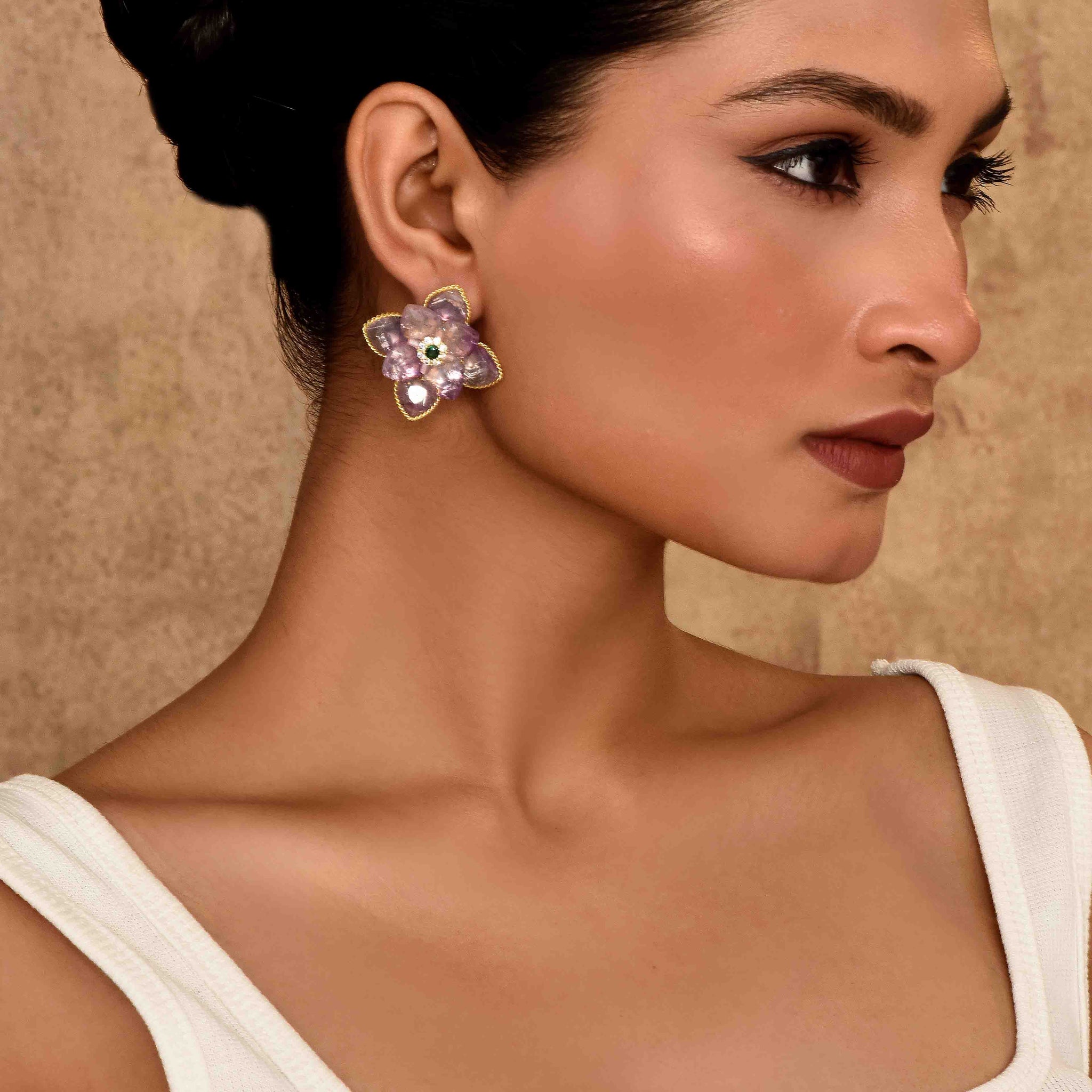 UNIHLC Royal Petal Studs