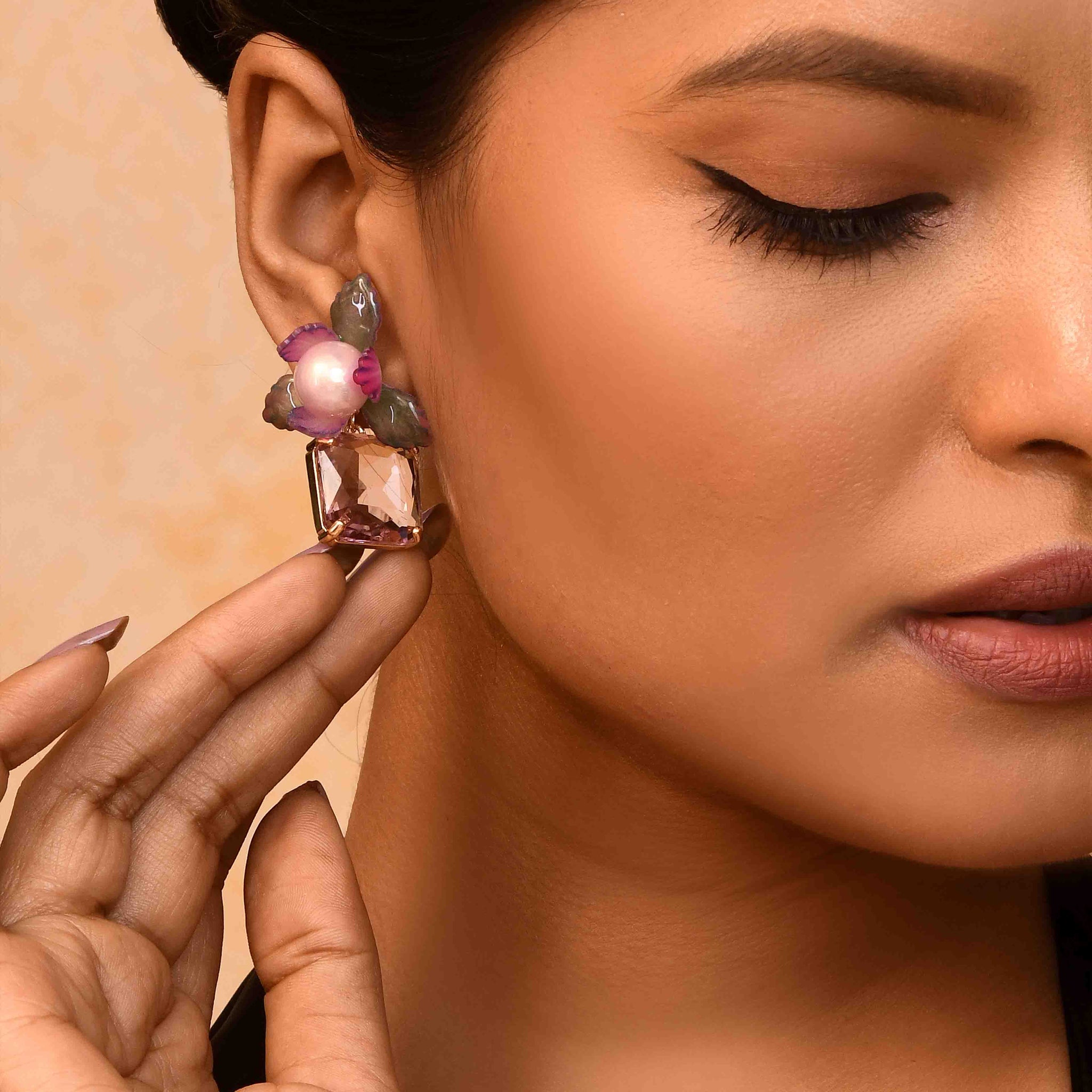 UNIHLC Pink Petal Bloom Studs