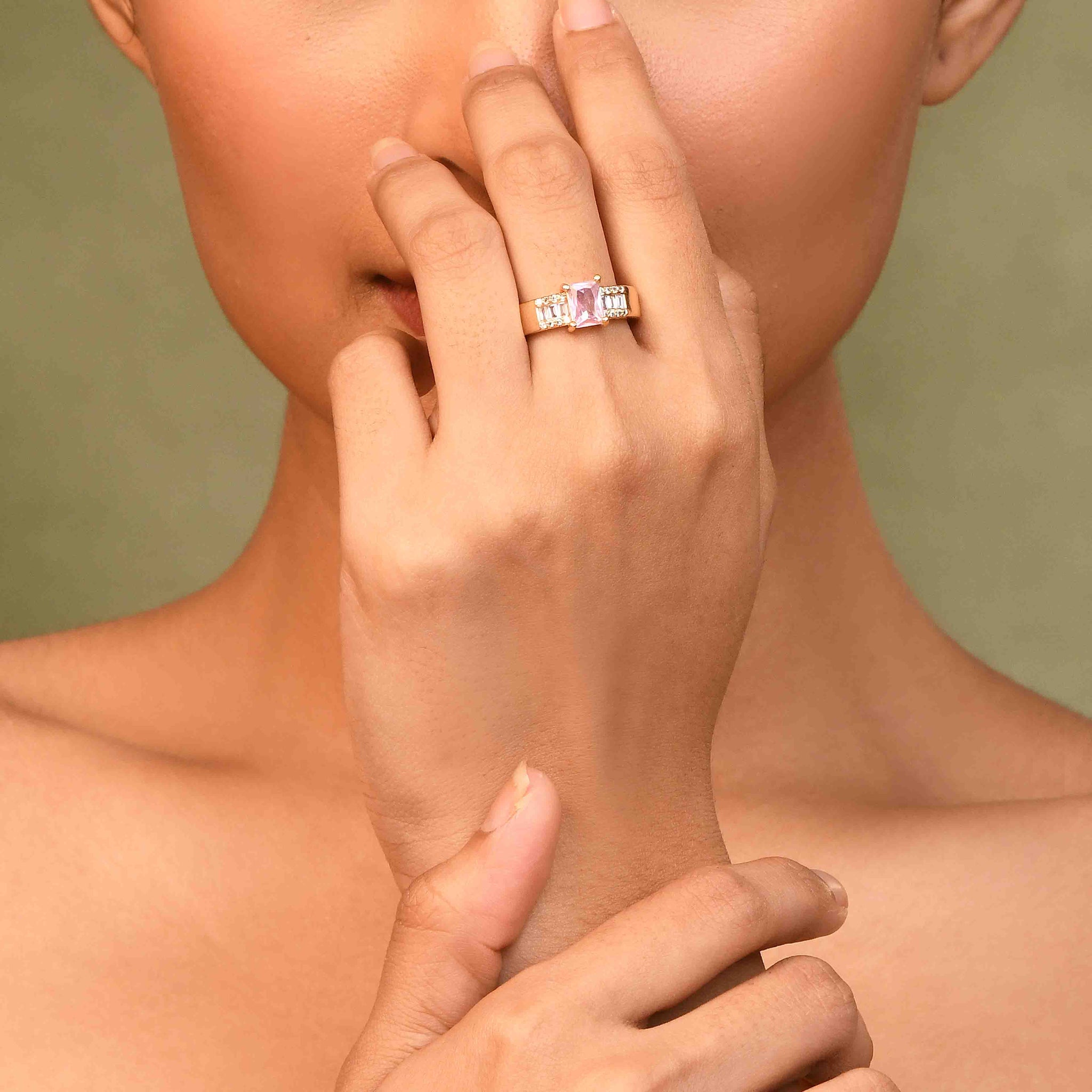 UNIHLC Blush Royalty Ring