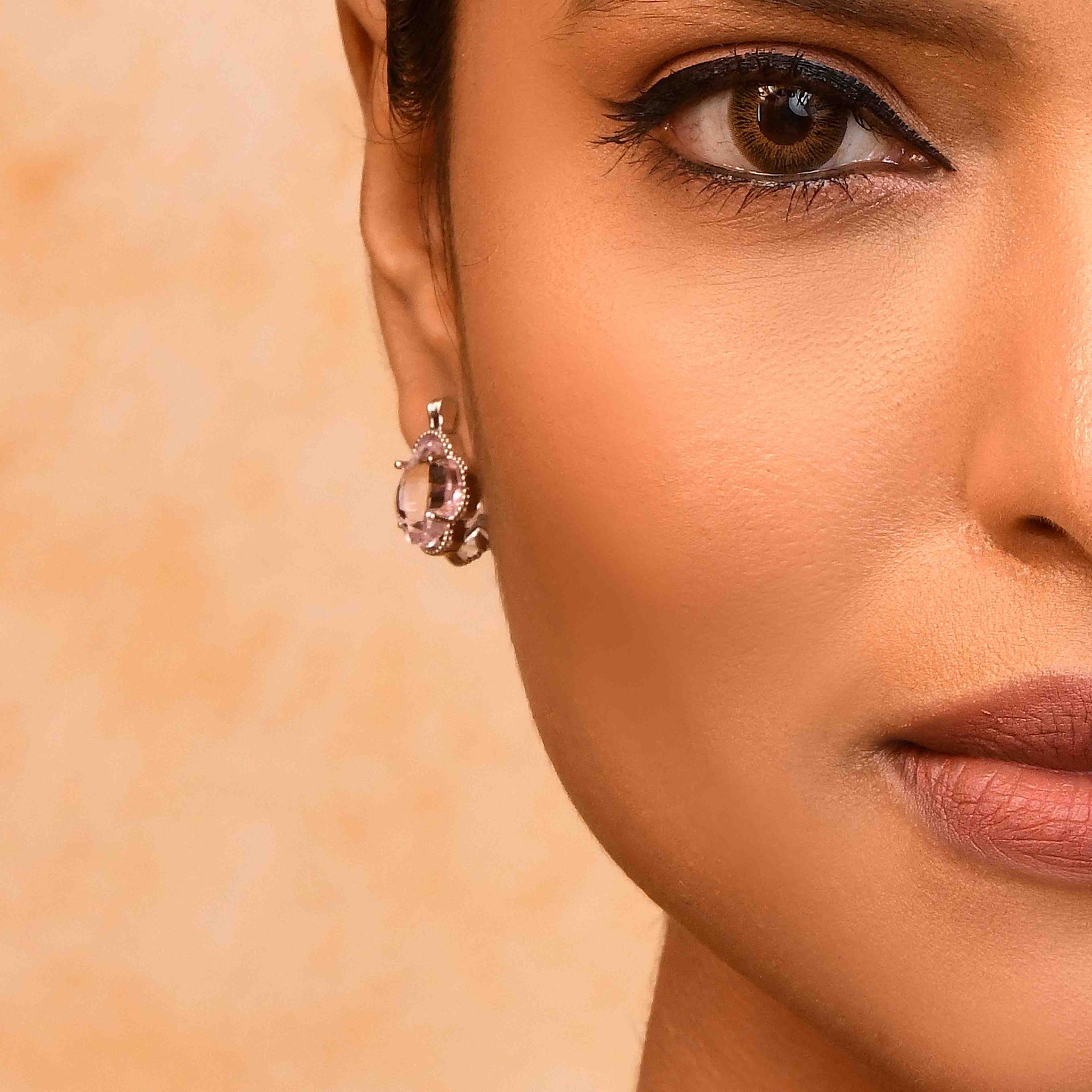 UNIHLC Blush Clover Earrings