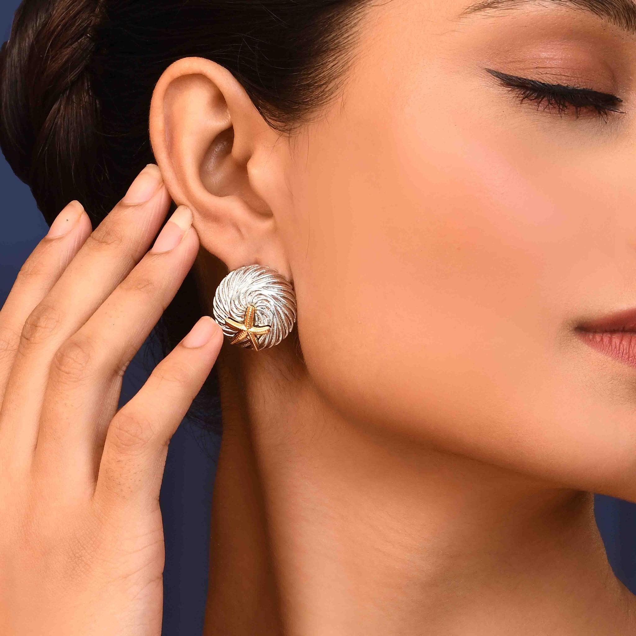 UNIHLC Ocean Swirl Studs
