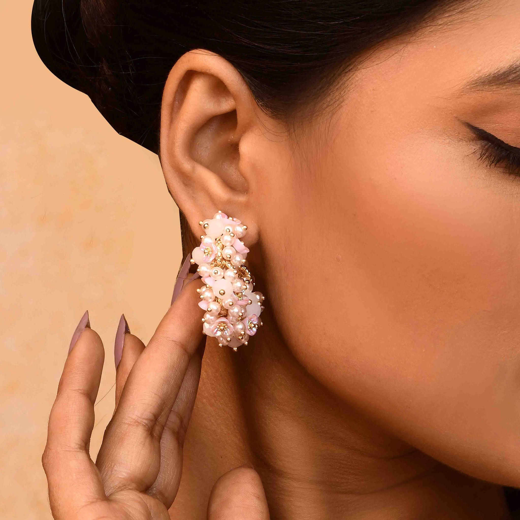UNIHLC Blush Pearl Bloom Hoops