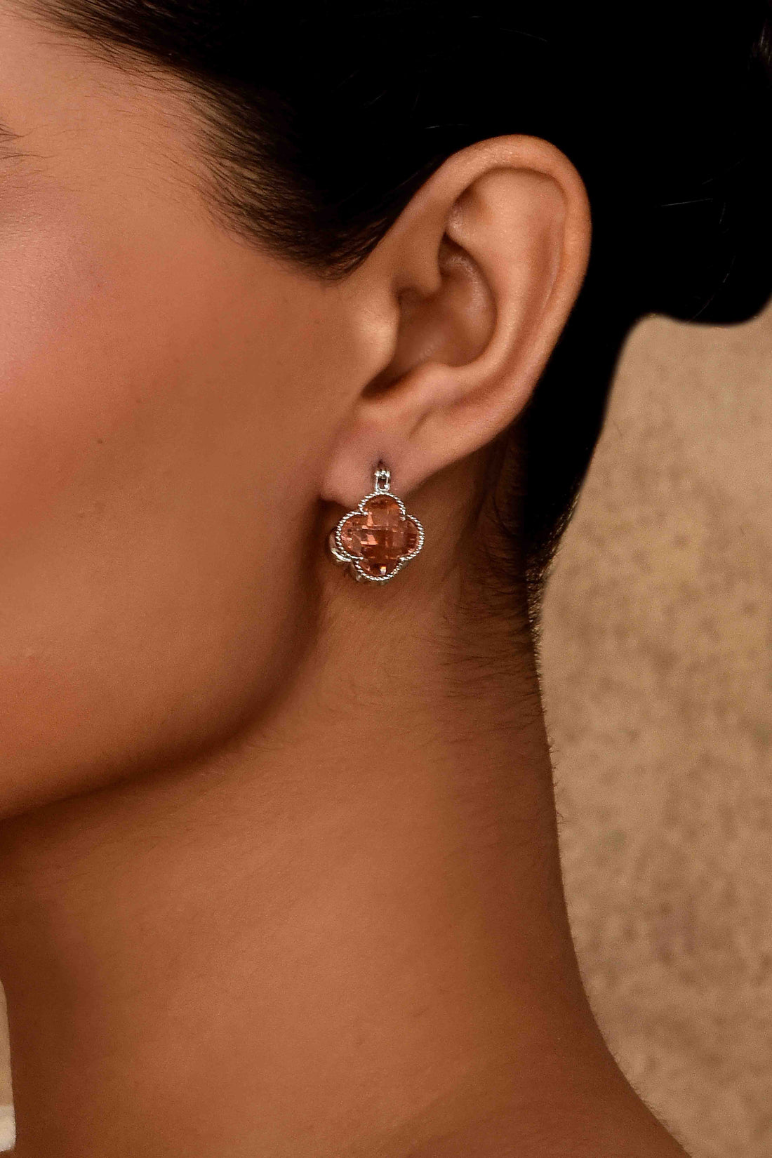 UNIHLC Blush Clover Drops