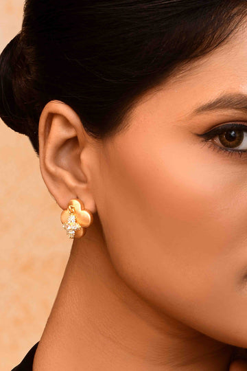 UNIHLC Golden Clover Studs