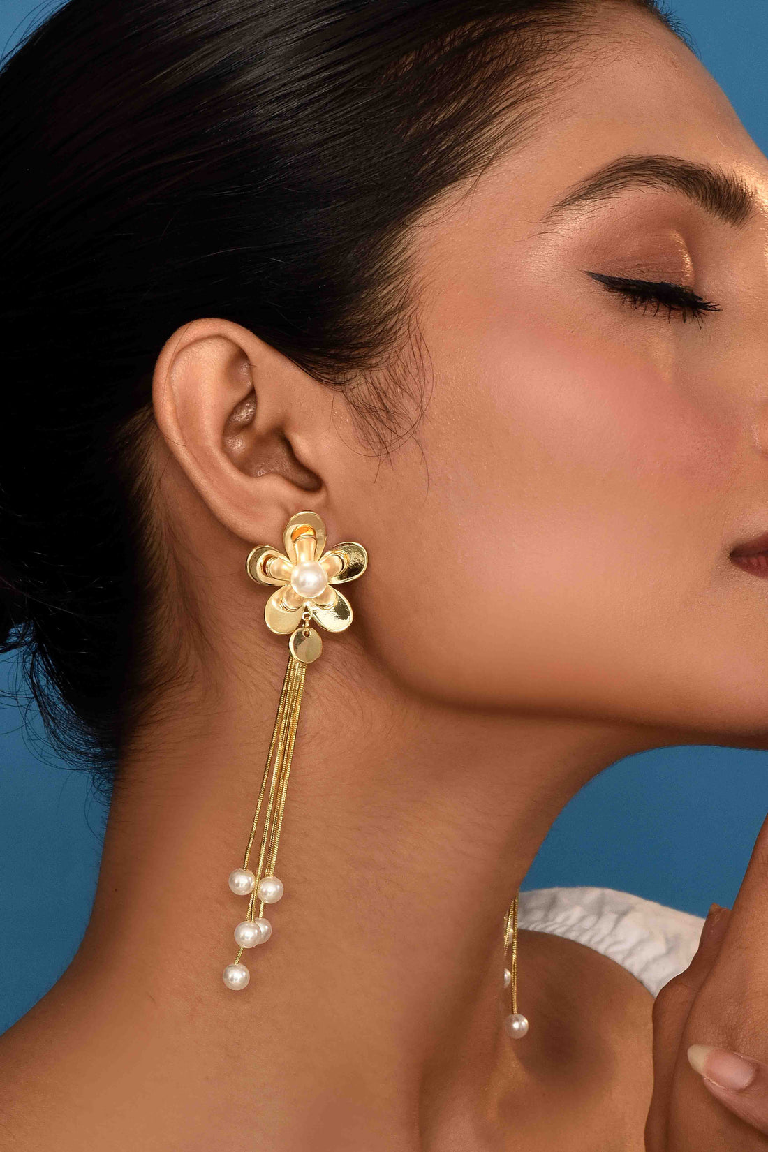 UNIHLC Golden Pearl Chain Earrings