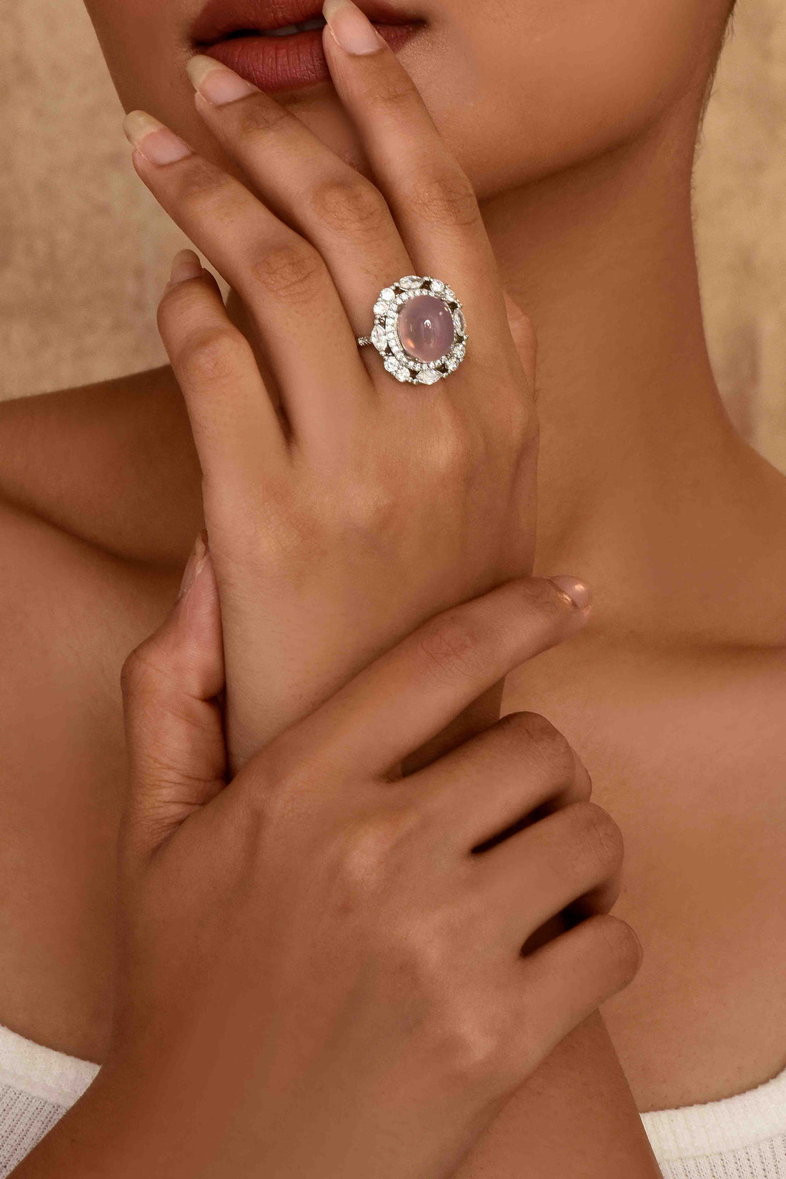 UNIHLC Petal Glow Ring