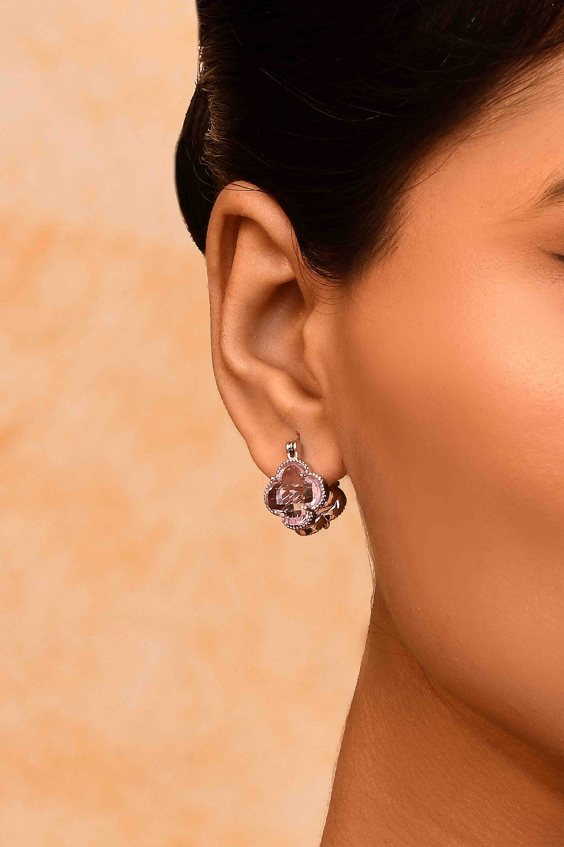 UNIHLC Blush Clover Earrings