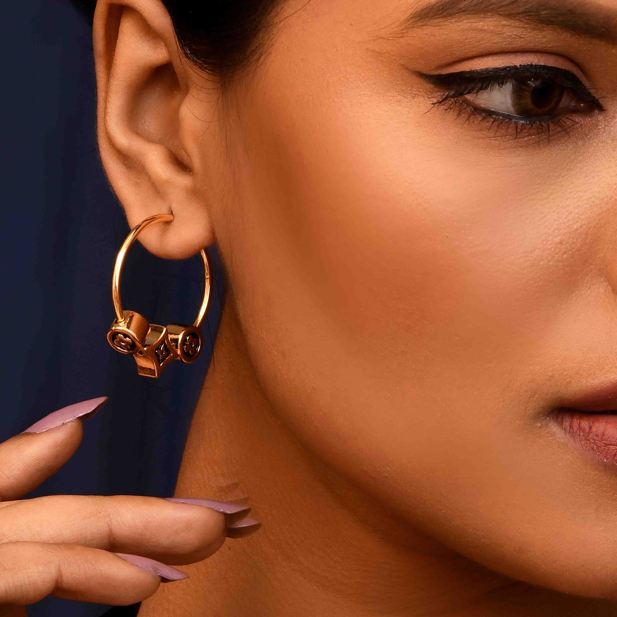 UNIHLC Luxe Emblem Hoops