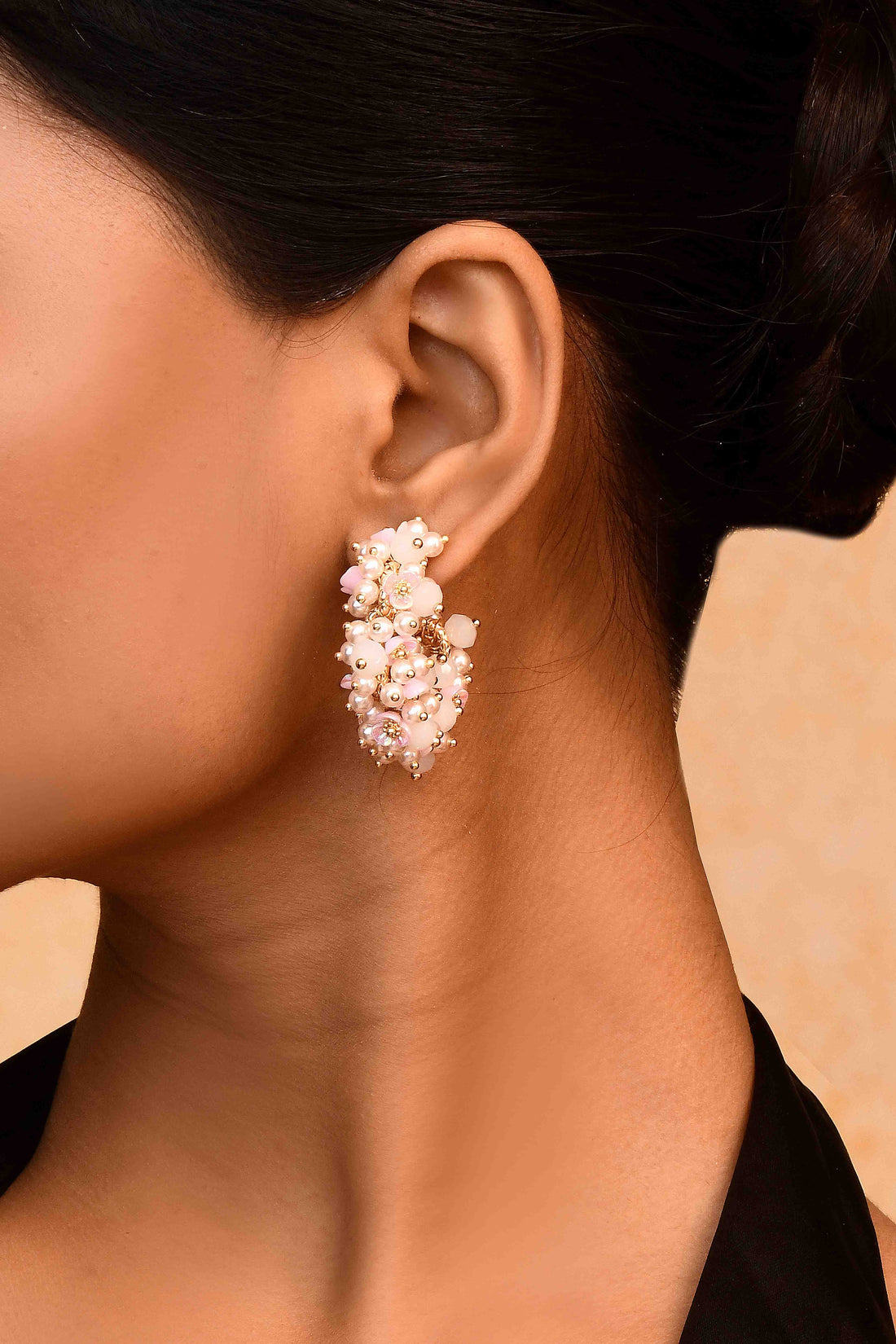 UNIHLC Blush Pearl Bloom Hoops