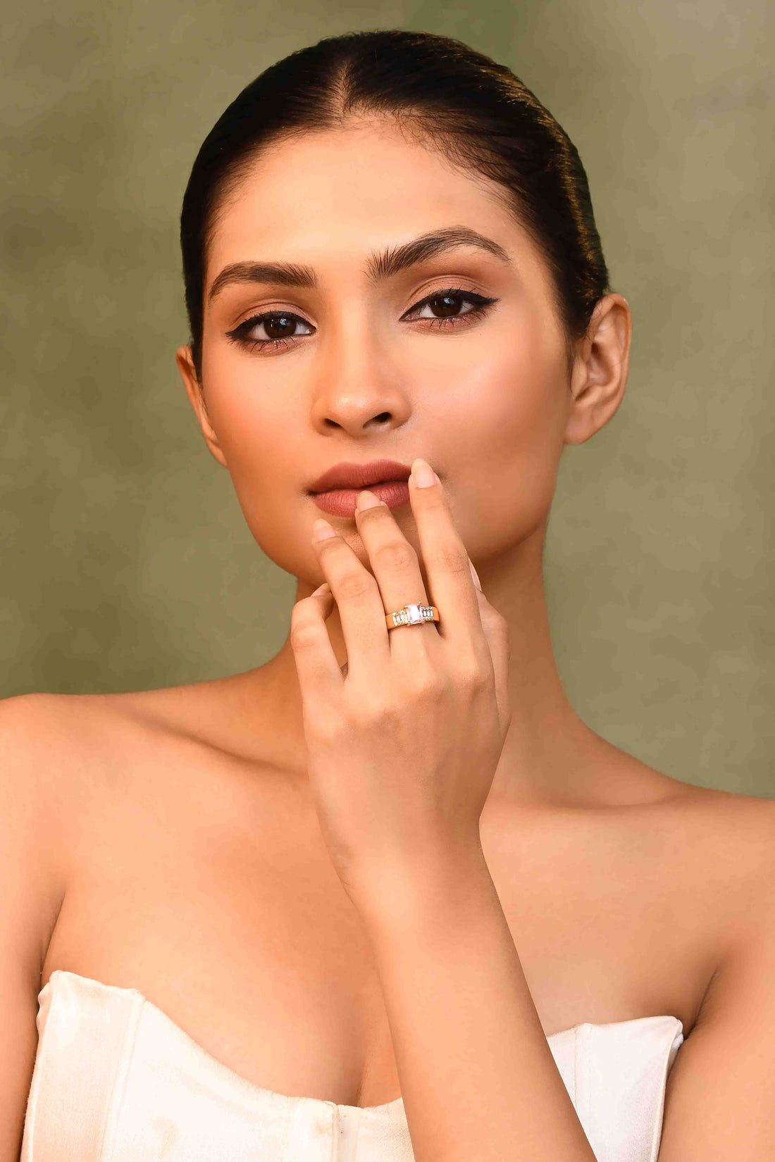 UNIHLC Blush Royalty Ring