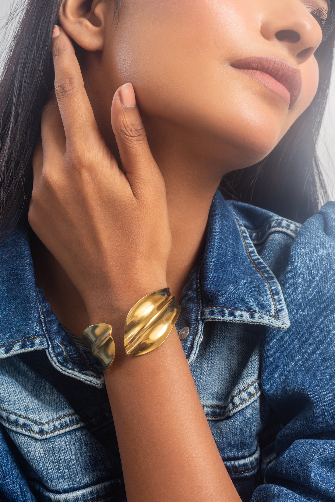UNIHLC Gold Plated Leaf Cuff Bracelet