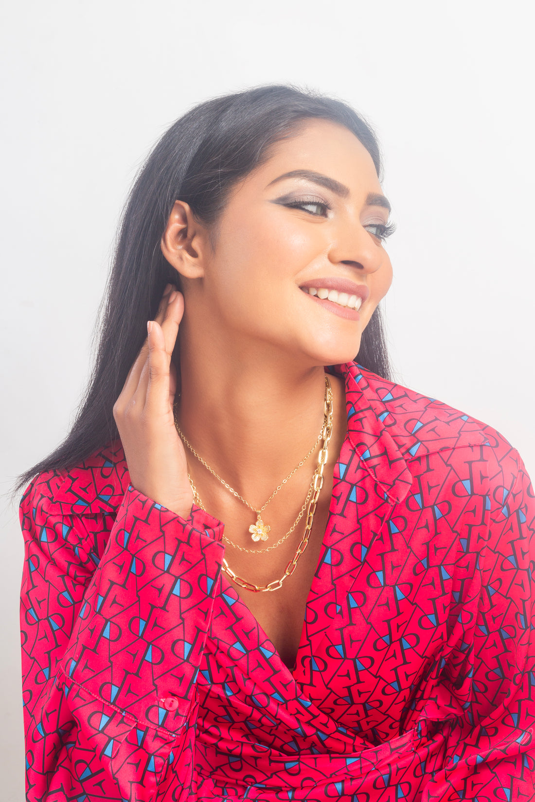 UNIHLC Three Layer Flower Necklace