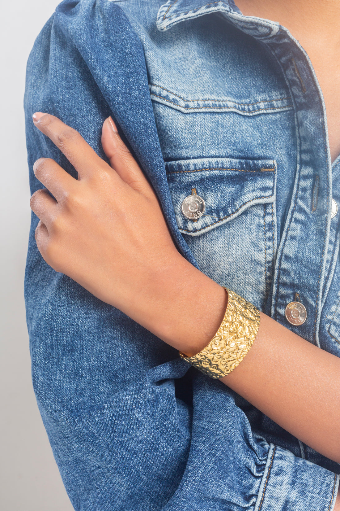 UNIHLC Golden Terrain Bracelet