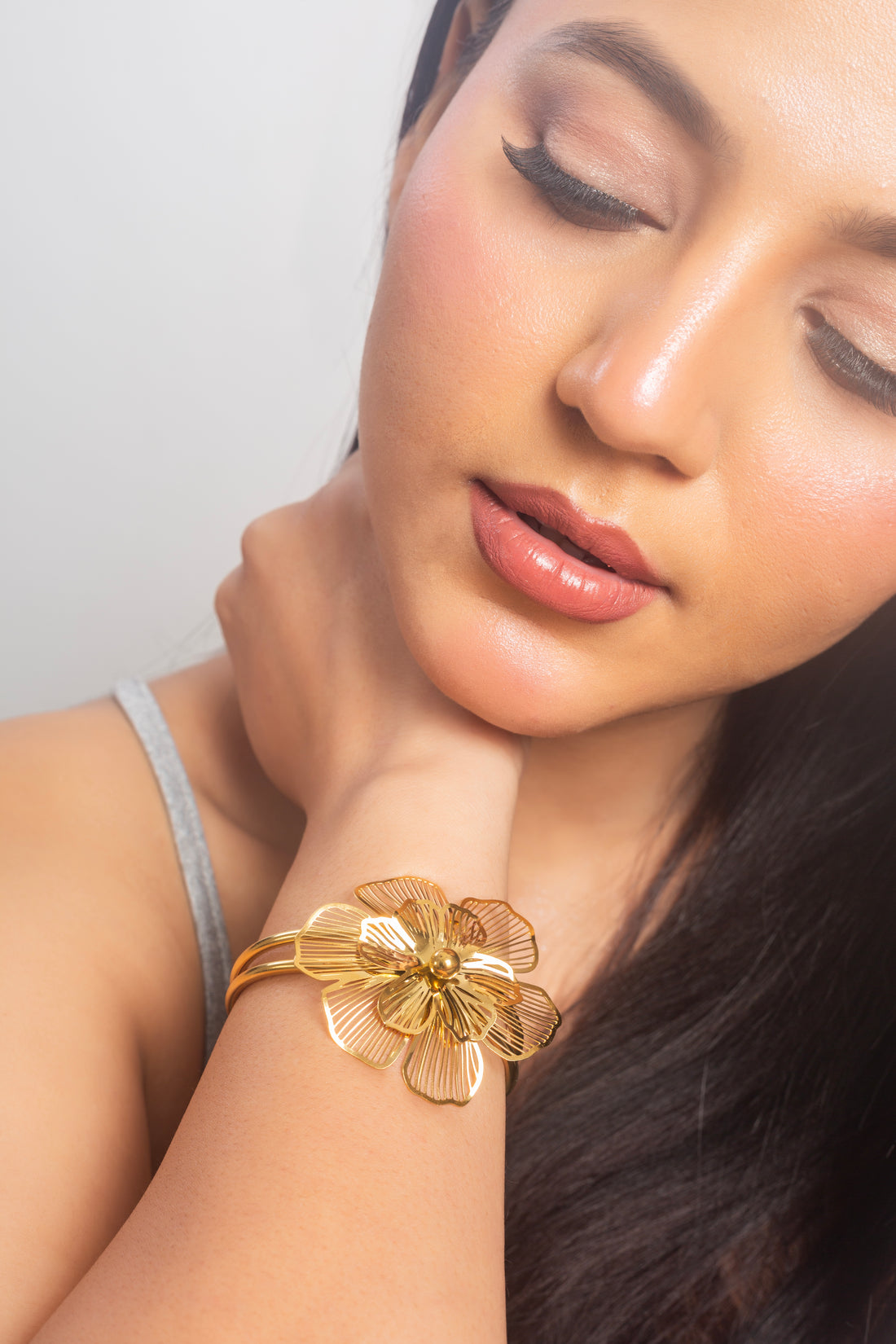 UNIHLC Goldenes Blumenarmband