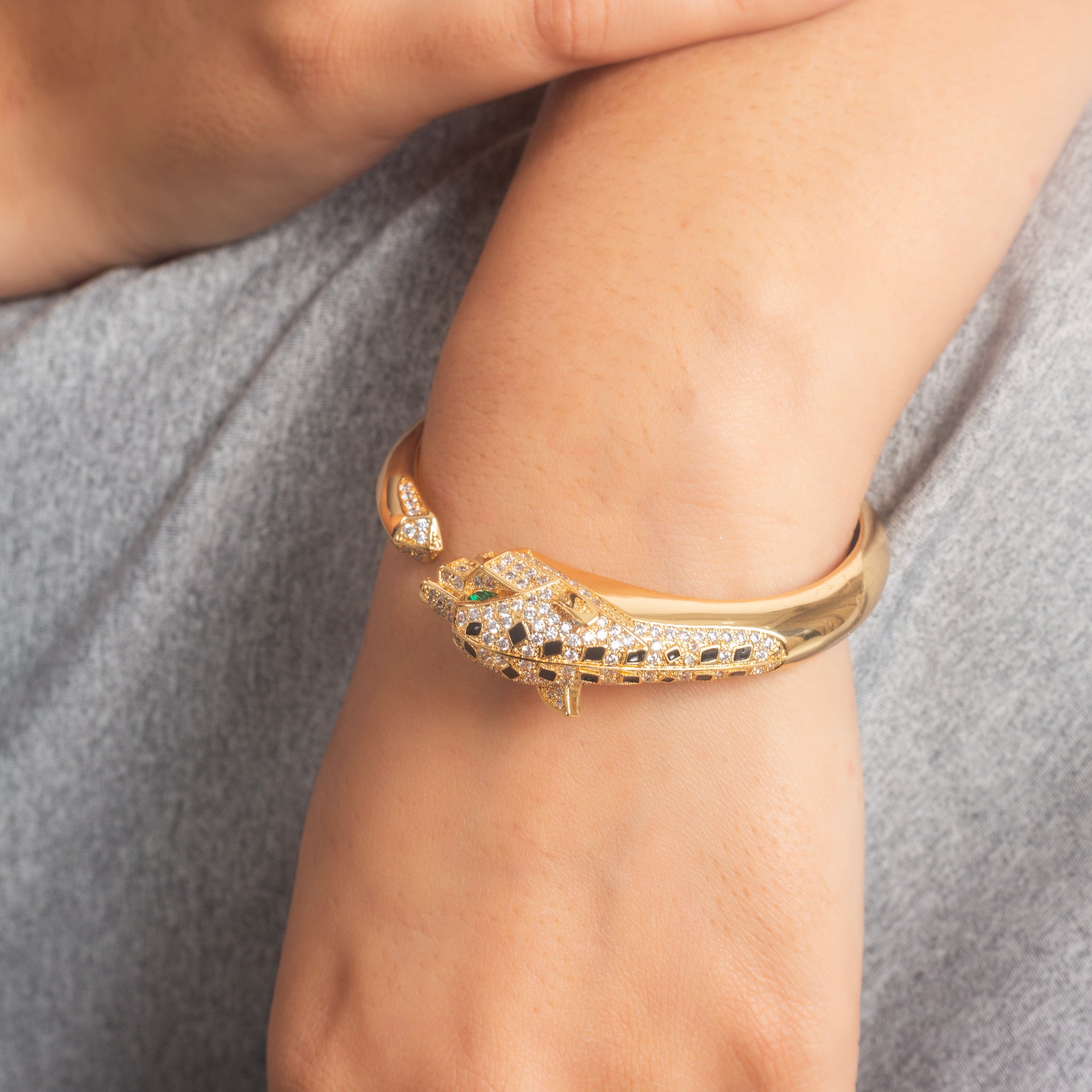 UNIHLC Goldenes AD-Armband