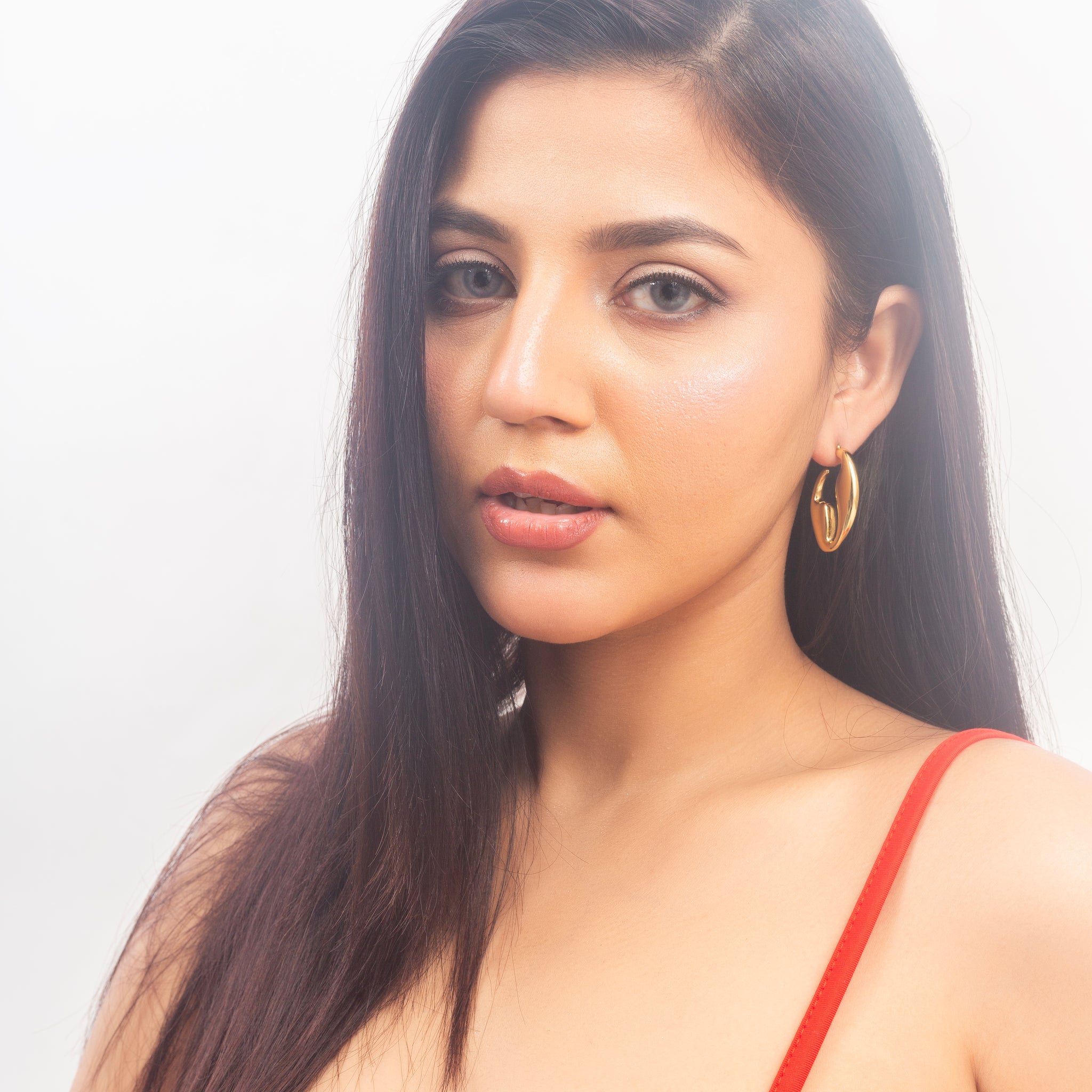 UNIHLC Single Loop Earrings